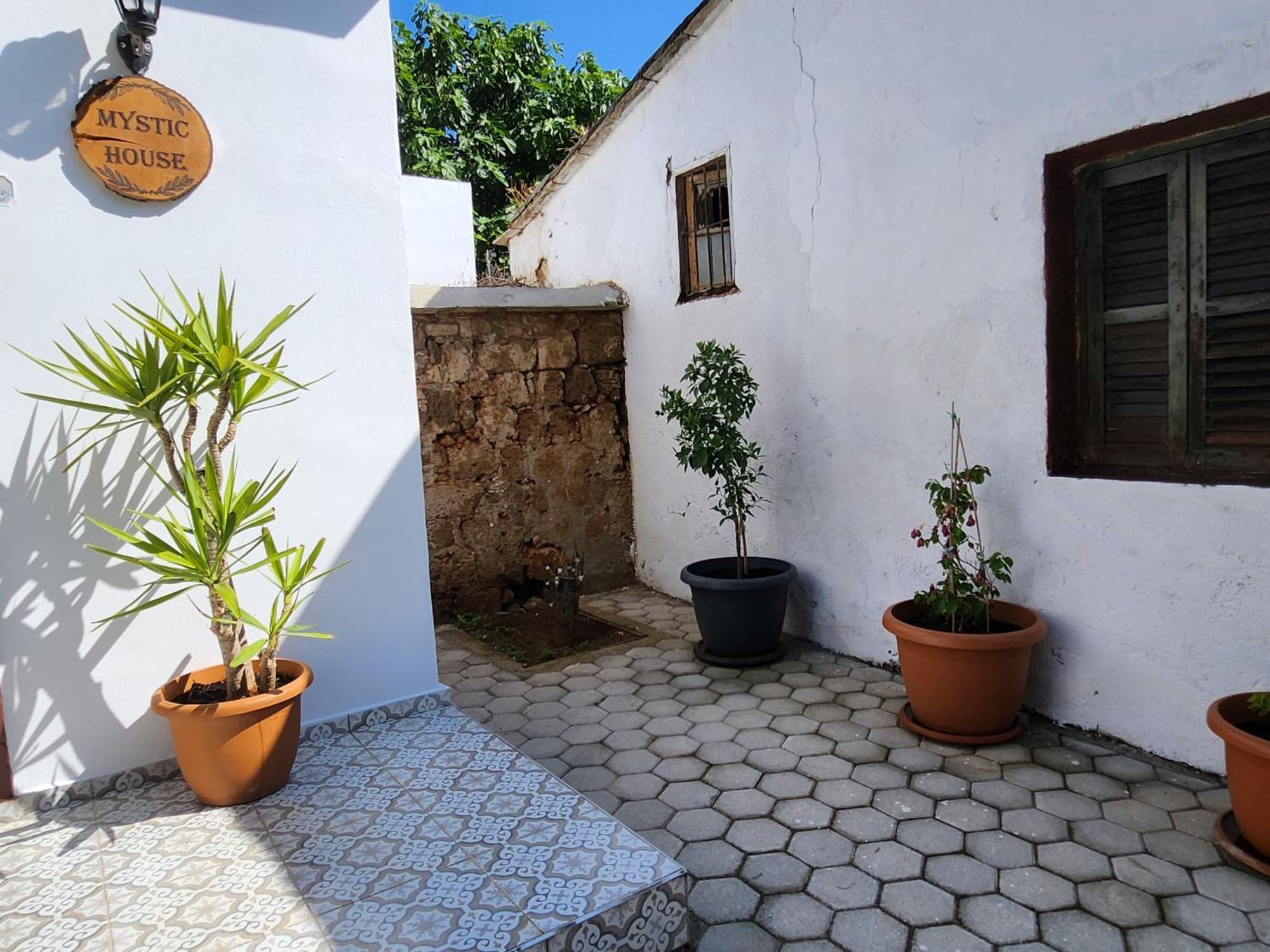 Mystic Guest House Famagusta Famagusta  Exterior foto